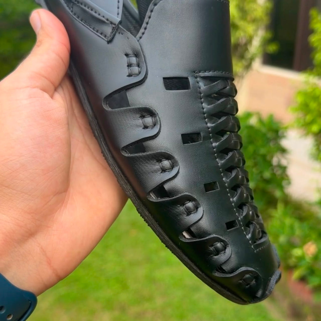 SQ-211 | Black Medicated Sandle